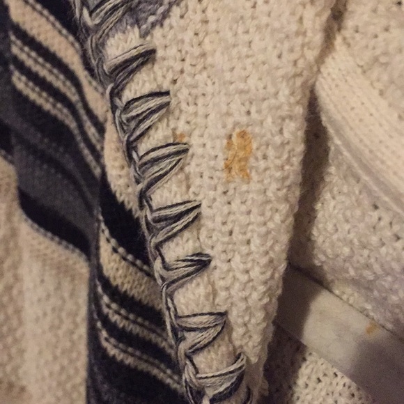 🔴 Fringe Sweater Vest - Picture 6 of 8